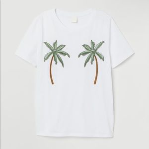 H&M palm tree Short-sleeved crew-neck T-shirt. Womens Size medium